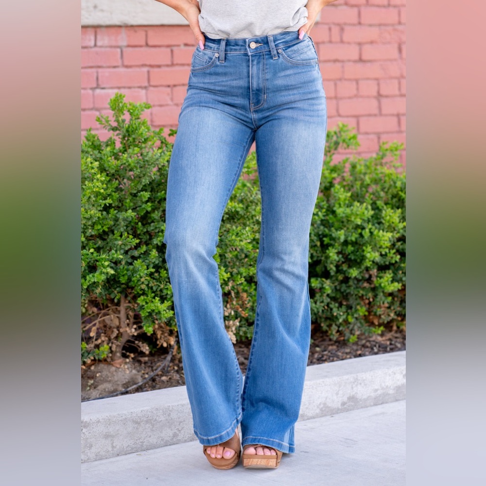 KanCan High Waist Super Flare Leg Jeans Medium Wash - Picture 3 of 8
